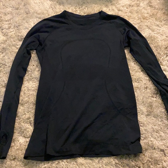 Navy long sleeve swiftly tech - Picture 1 of 3